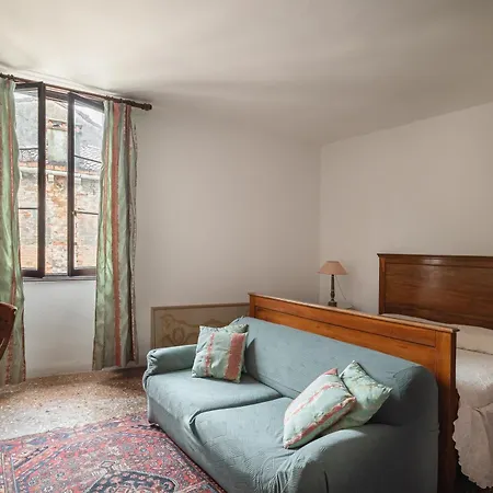 Live As A Real Venetian Apartament *
